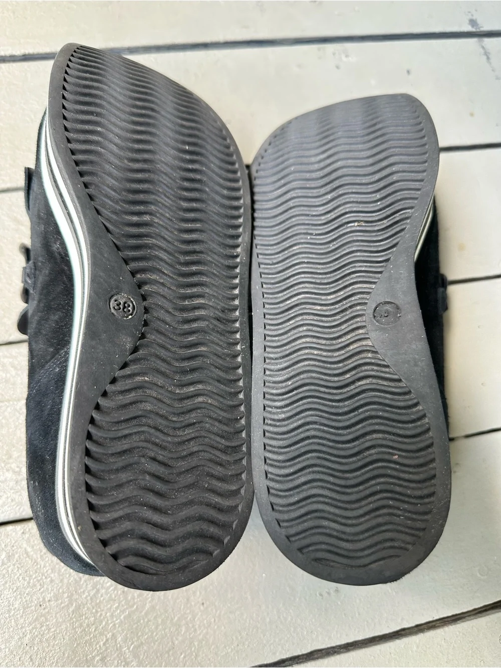 Softwaves Adaya Black Suede Platform Slip-On Sneakers with Chain Detail~EU38